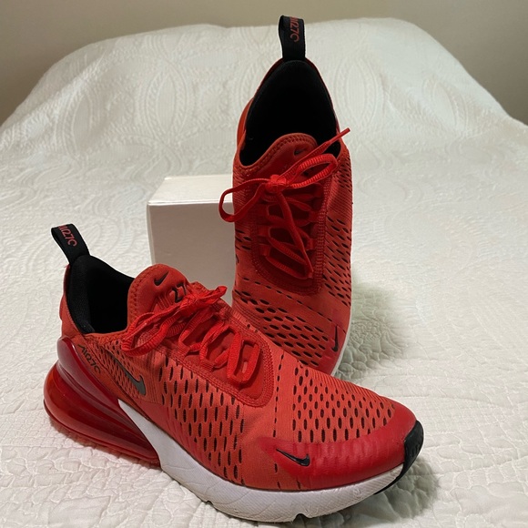Nike Air Max 270 Red and Black Sneakers - Picture 1 of 9